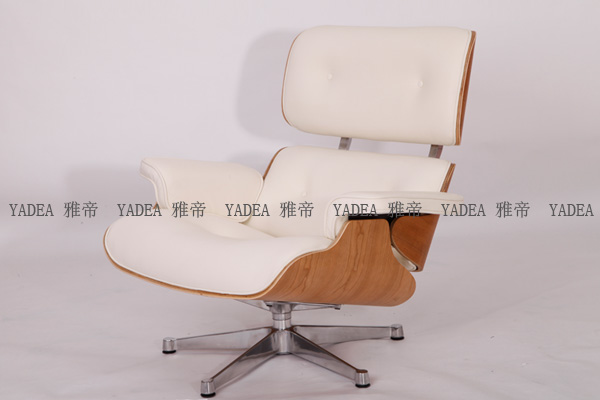 維特拉版本的<a href='http://yunguzhai.cn/Products/EamesLoungeChair.html' class='keys' title='點(diǎn)擊查看關(guān)于伊姆斯休閑椅的相關(guān)信息' target='_blank'>伊姆斯休閑椅</a>（Eames Lounge Chair — Vitra Version）