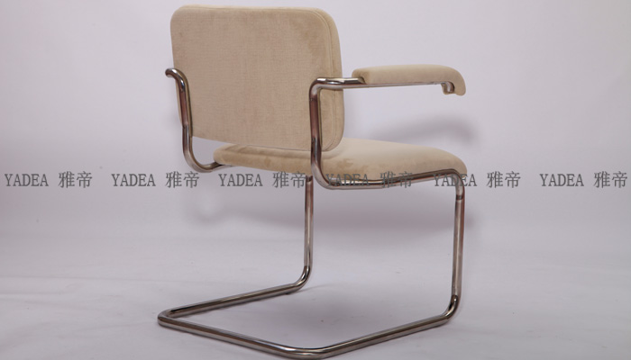 時(shí)尚沙發(fā)凳子：Cesca Chair