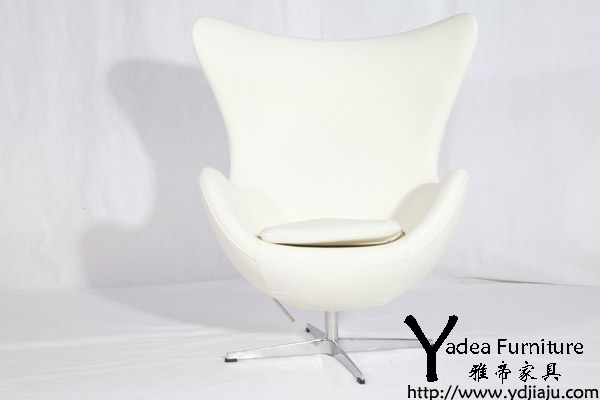 白色蛋椅（white egg chair）