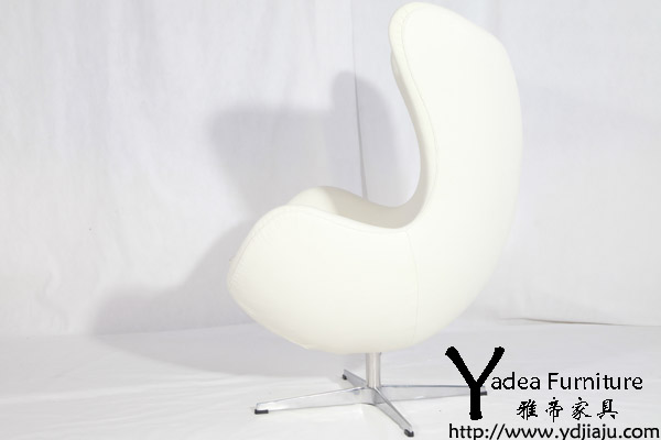 白色蛋椅（white egg chair）