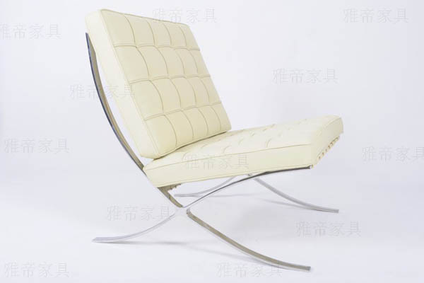 意皮巴塞羅那椅（Barcelona Chair In Italian Leather）