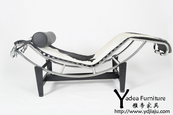 柯布西耶躺椅(Chaise Longue chair LC4)