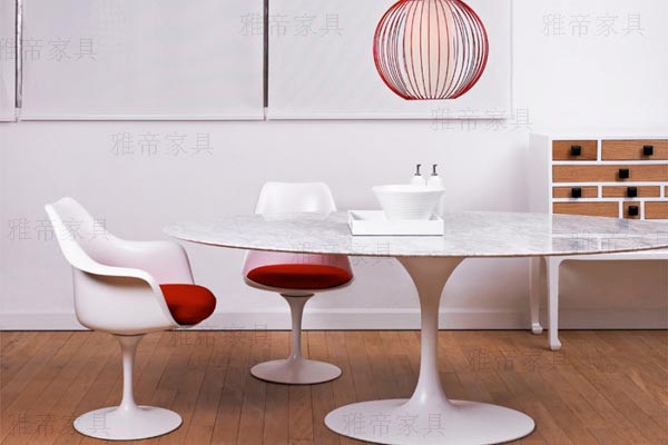 Saarinen Tulip Armchair（郁金香餐椅子）