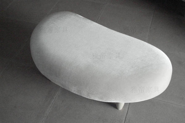 鵝卵石沙發(fā)(Isamu Noguchi Freeform Sofa)