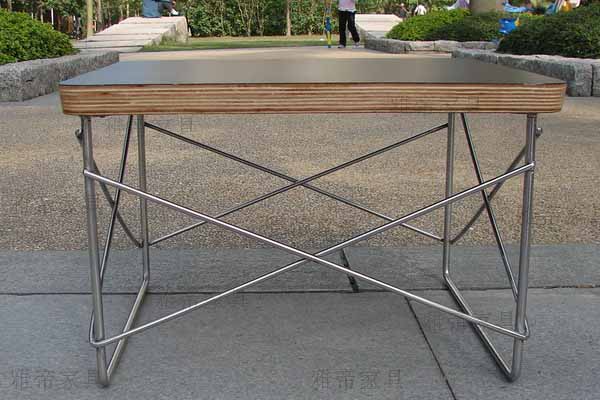 伊姆斯方形茶幾(Eames Wire Base Table)