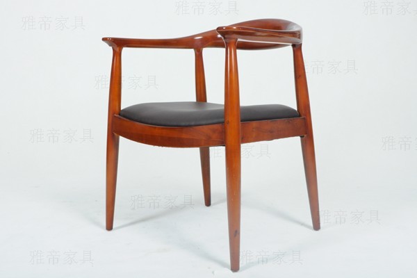 韋格納實木扶手椅（Juliana Armchair）