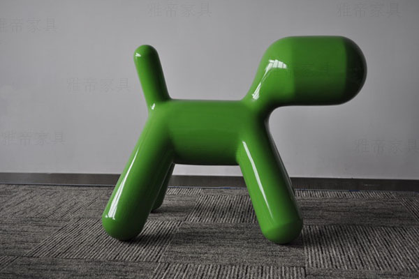 小狗椅(Puppy Chair)