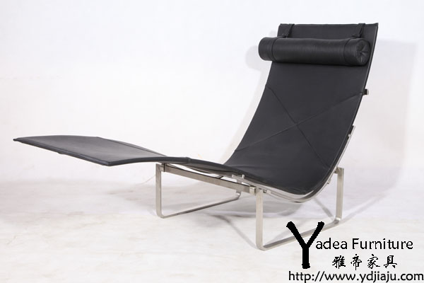 PK24 Lounge Chair