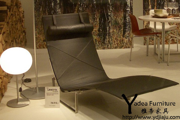 PK24 Lounge Chair