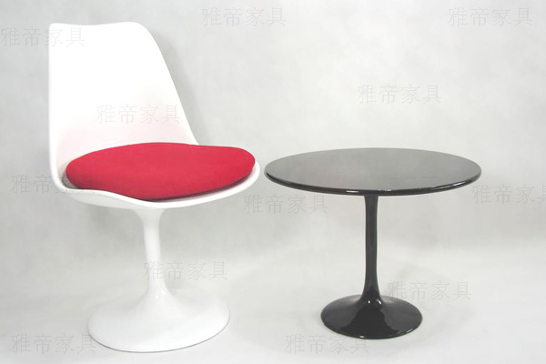 高級(jí)郁金香餐桌(Tulip side table)